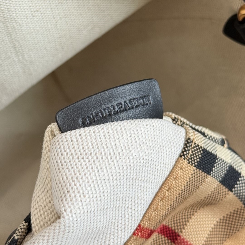 Bv*b*rry shopping bags